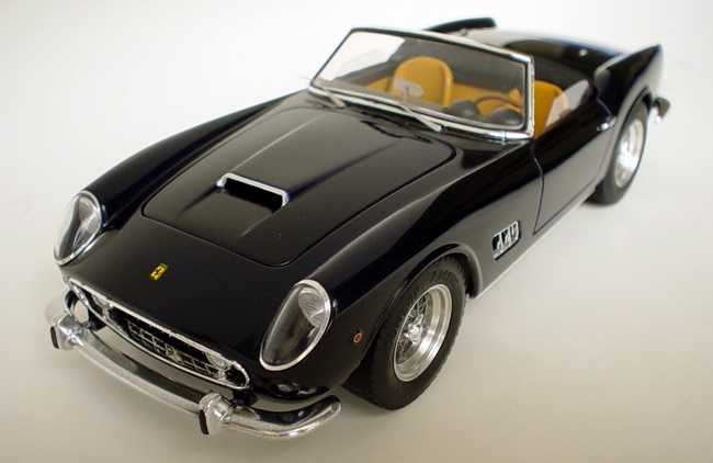 Italeri 1/24 Ferrari 250 GT SWB California Spyder